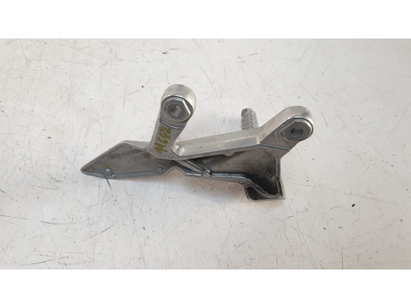 Recambio de estribo lateral para honda cb 750 hornet referencia OEM IAM 50700MJWJ00  