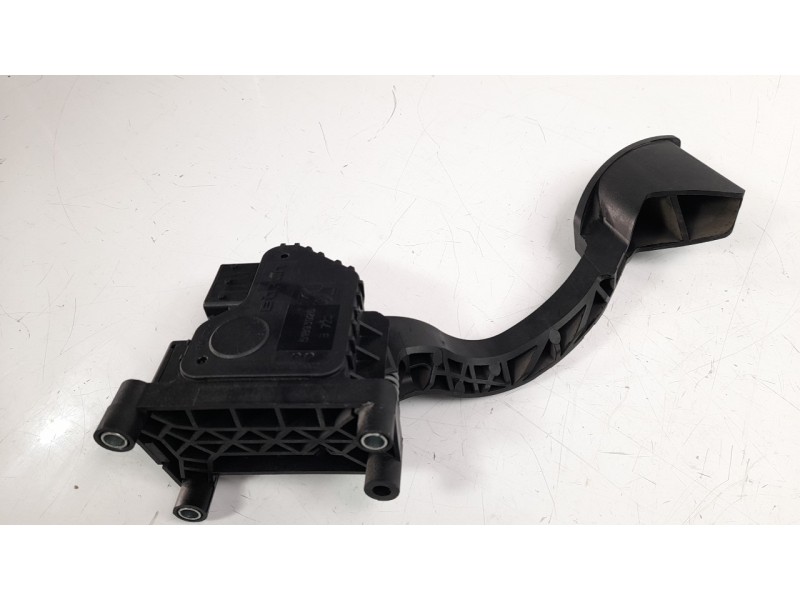 Recambio de potenciometro pedal para ford ka (ccu) 1.2 8v cat referencia OEM IAM 51893926  