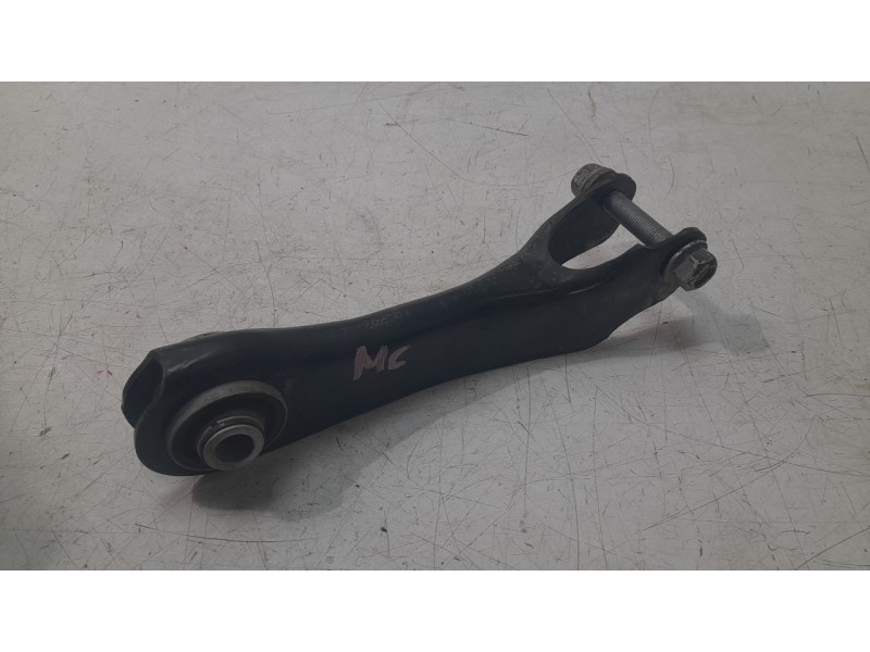 Recambio de brazo suspension superior trasero derecho para jeep cherokee limited 4wd referencia OEM IAM 0124AA  