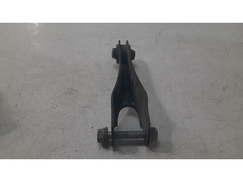 Recambio de brazo suspension superior trasero derecho para jeep cherokee limited 4wd referencia OEM IAM 0124AA  