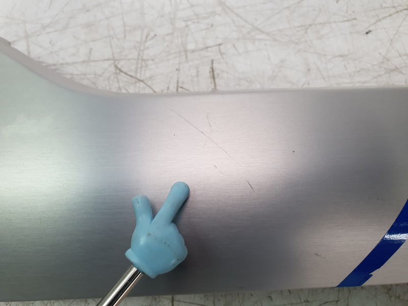 Recambio de moldura para ford mustang gt referencia OEM IAM FR3B63044A92  