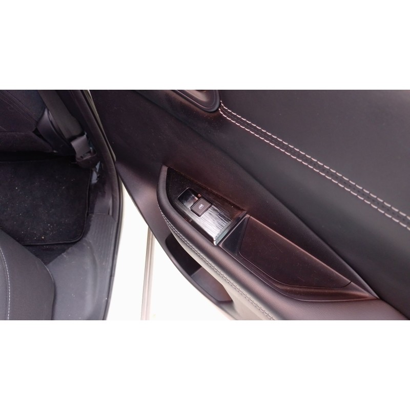 Recambio de mando elevalunas trasero derecho para nissan qashqai iii (j12) 1.3 dig-t referencia OEM IAM   