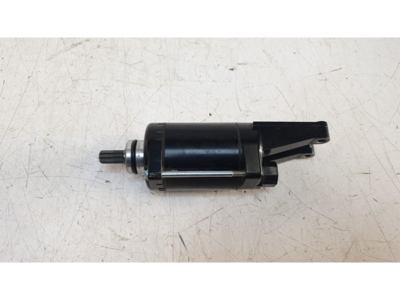 Recambio de motor arranque para honda cb 750 hornet referencia OEM IAM 31200MLBD01  