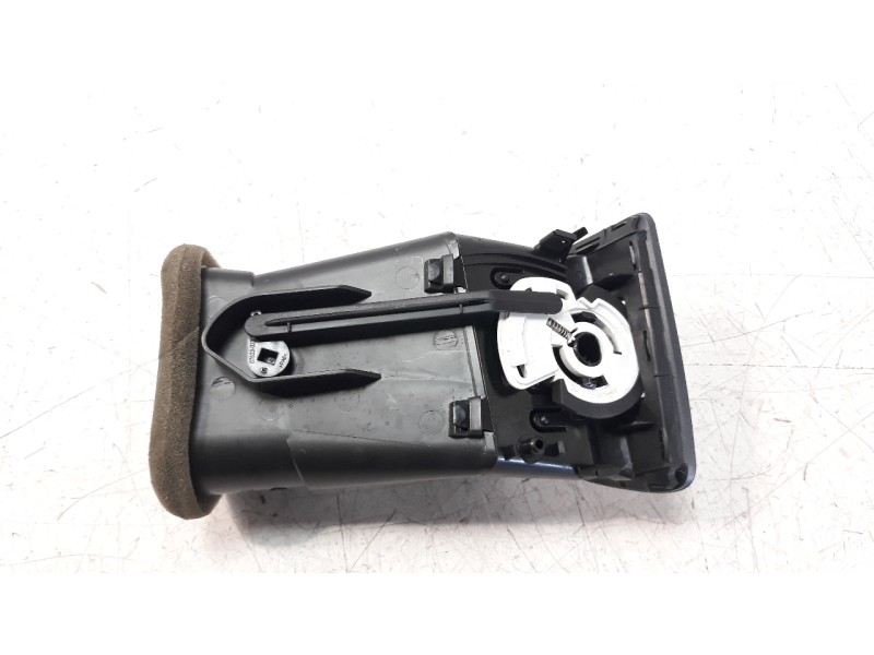 Recambio de rejilla aireadora para opel astra j lim. 1.7 16v cdti referencia OEM IAM 13417617  