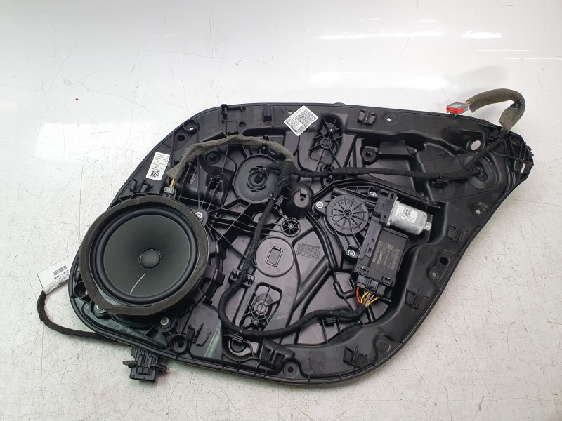 Recambio de elevalunas trasero derecho para volvo s60 iii (224) t5 referencia OEM IAM 31675057  