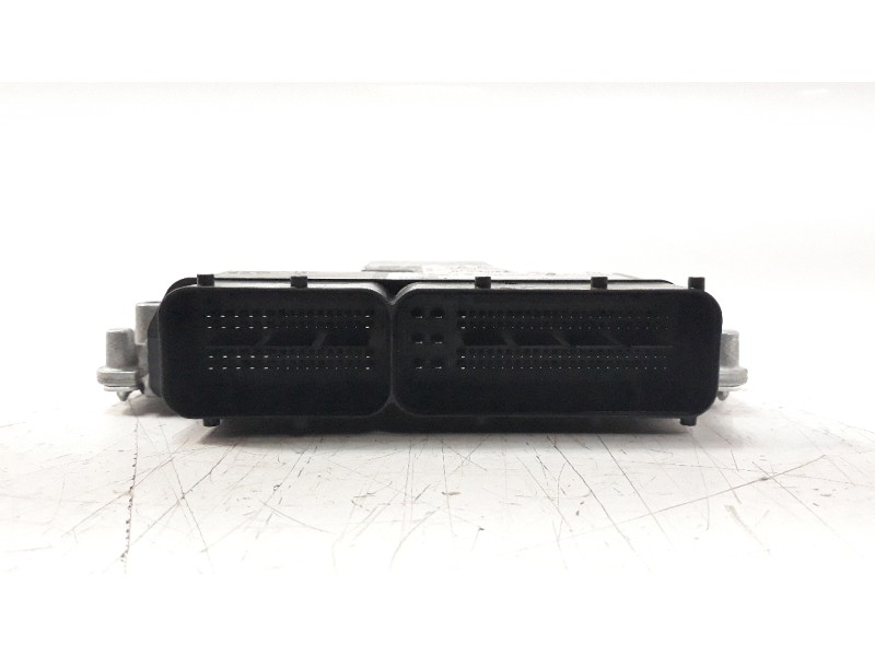 Recambio de centralita motor uce para volkswagen polo 1.0 tsi referencia OEM IAM 05C907394D  
