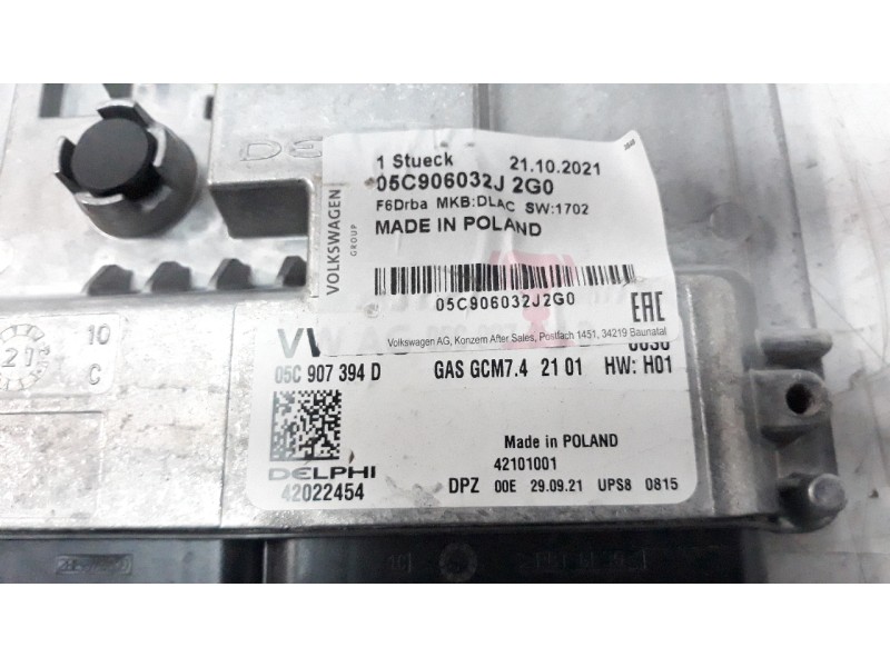 Recambio de centralita motor uce para volkswagen polo 1.0 tsi referencia OEM IAM 05C907394D  