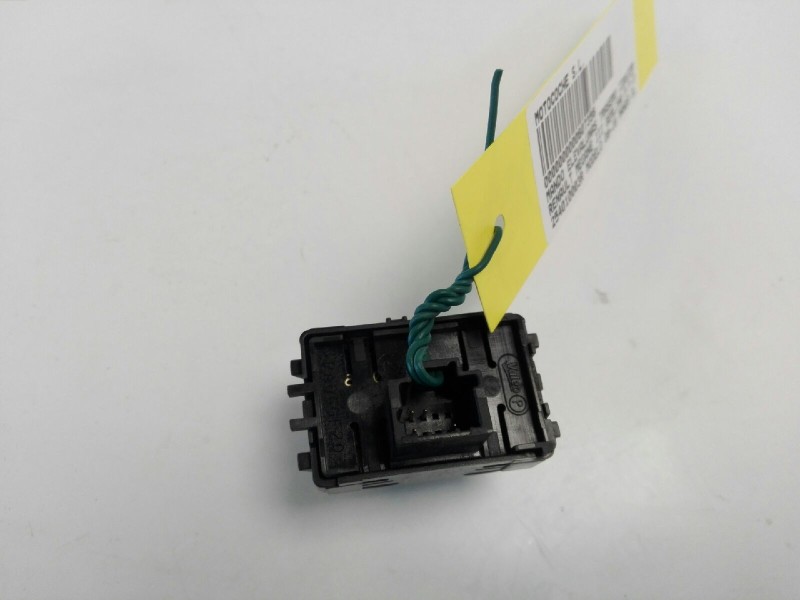 Recambio de mando elevalunas trasero izquierdo para renault megane iii berlina 5 p dynamique referencia OEM IAM 254010003R  