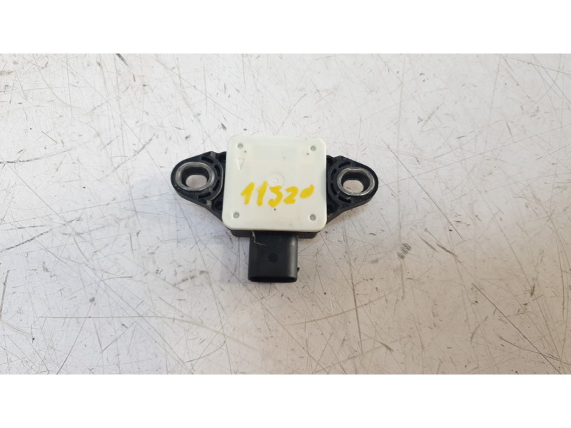 Recambio de araña para bmw f 900 r referencia OEM IAM 6135989842601  