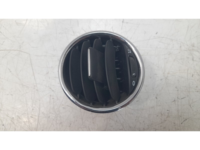 Recambio de rejilla aireadora para fiat 500 referencia OEM IAM 735627419  