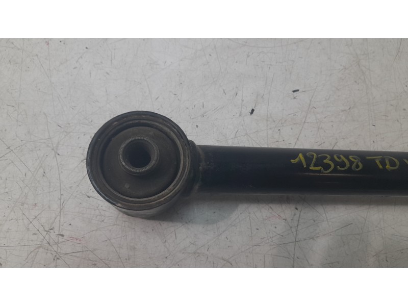 Recambio de brazo suspension inferior trasero derecho para suzuki vitara cabrio (et, ta) 1.6 (se 416) referencia OEM IAM 4631060