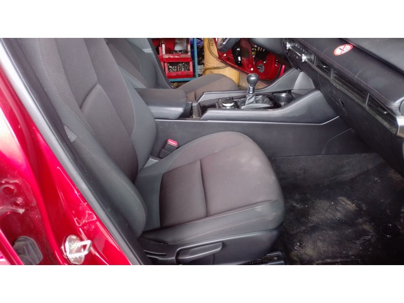 Recambio de juego asientos completo para mazda 3 sedán 2.5 e-skyactiv-g referencia OEM IAM   