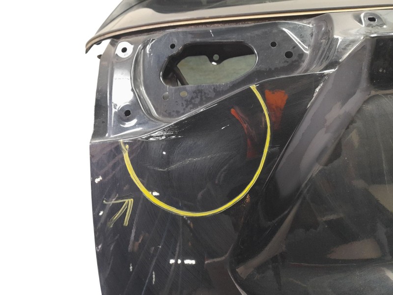 Recambio de porton trasero para toyota yaris cross hybrid 2wd active tech referencia OEM IAM 670050D810  