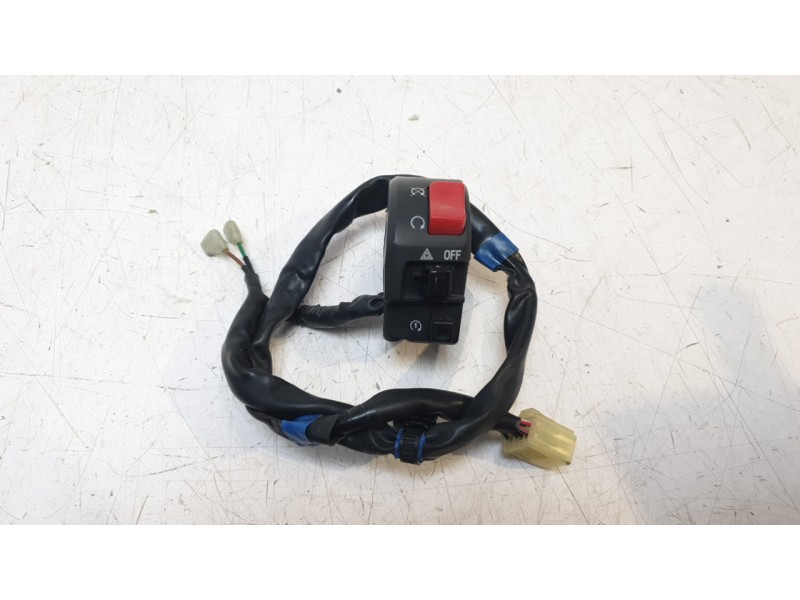 Recambio de piña luces derecha para yamaha yzf-r yzf- r7 referencia OEM IAM BEB839630000  