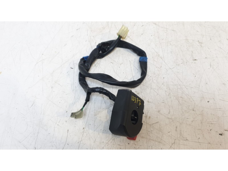 Recambio de piña luces derecha para yamaha yzf-r yzf- r7 referencia OEM IAM BEB839630000  