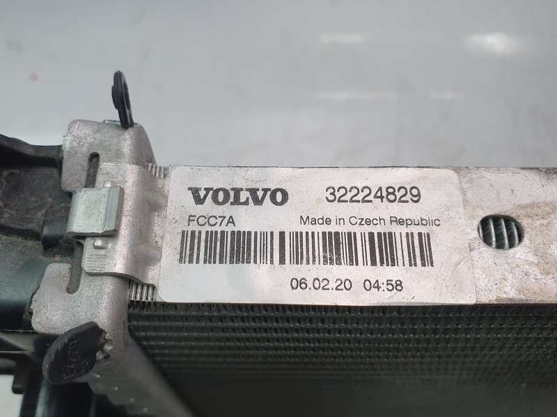 Recambio de radiador agua para volvo s60 iii (224) t5 referencia OEM IAM 32224829  550253