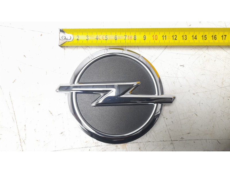 Recambio de emblema para opel insignia a (g09) 2.0 e85 turbo (68) referencia OEM IAM 13266394  