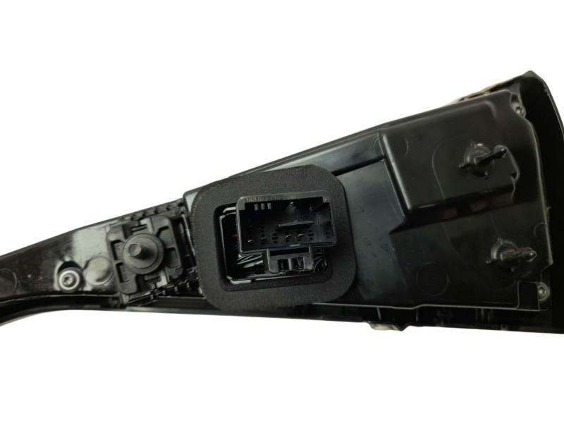 Recambio de piloto trasero central para cupra leon (kl1, ku1, kug) 1.5 tsi referencia OEM IAM 5FA945307M  