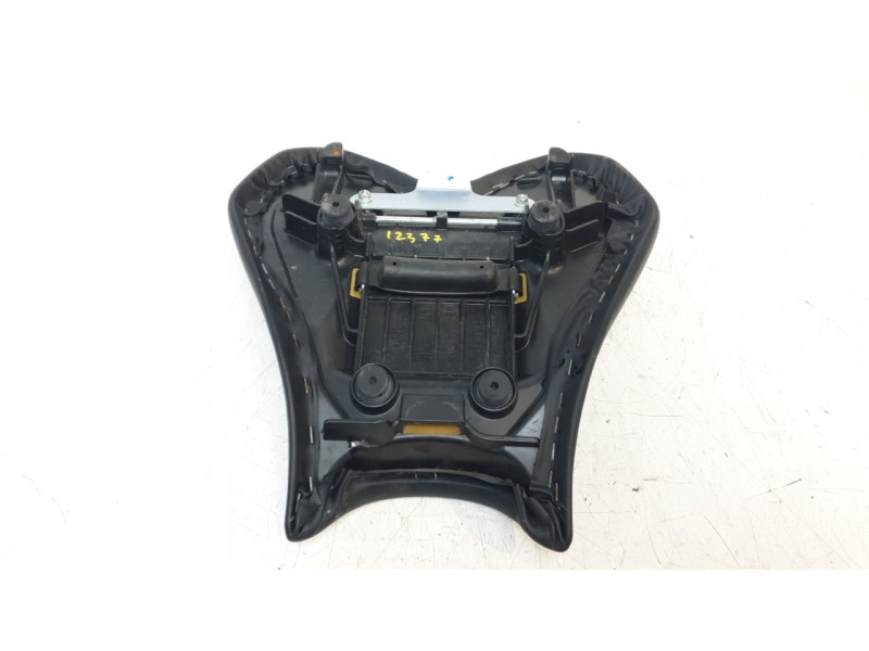 Recambio de asiento para yamaha yzf-r yzf- r7 referencia OEM IAM BEB247100000  