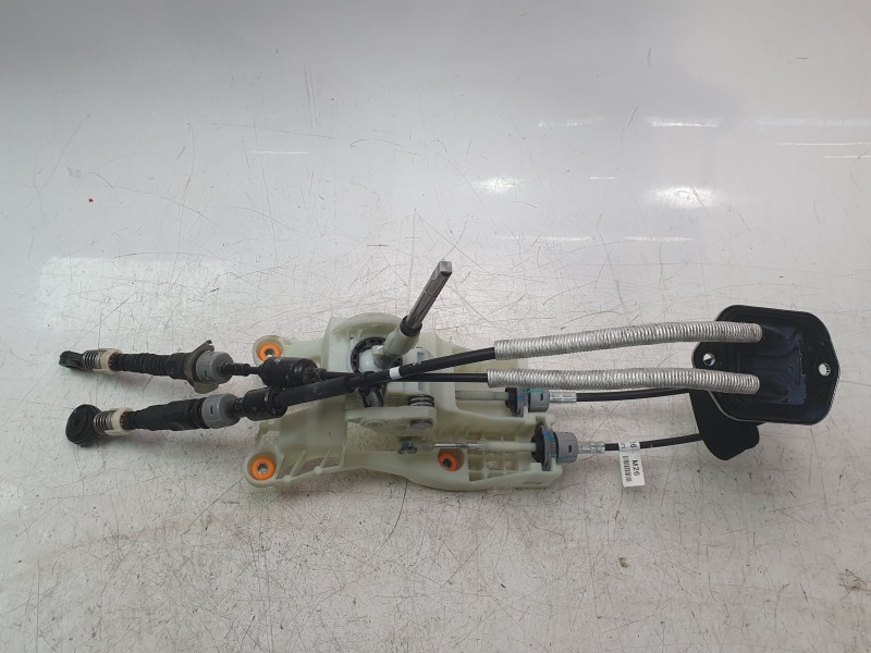 Recambio de palanca cambio para kia stonic (ybcuv) drive referencia OEM IAM 43700H8300WK  