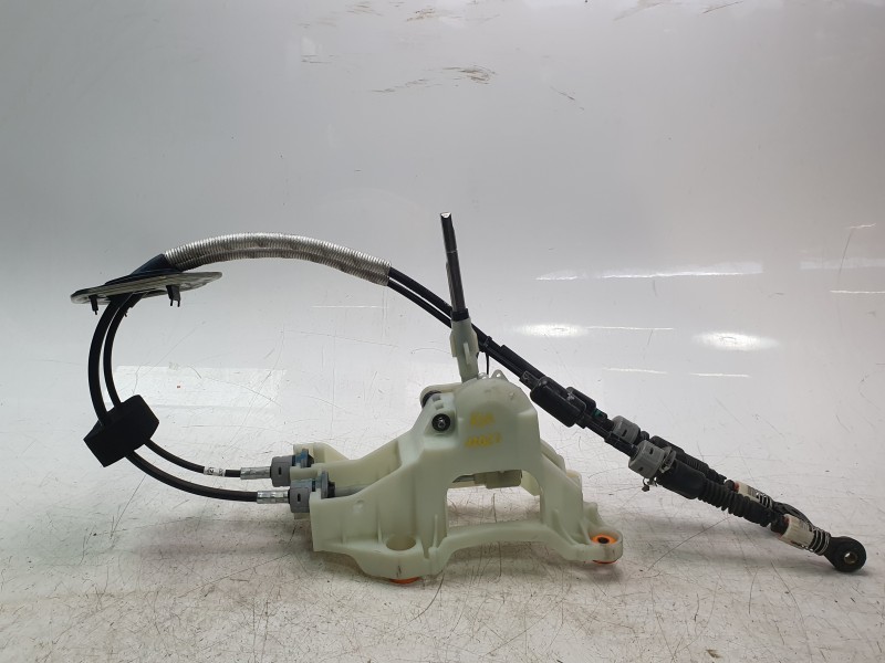 Recambio de palanca cambio para kia stonic (ybcuv) drive referencia OEM IAM 43700H8300WK  
