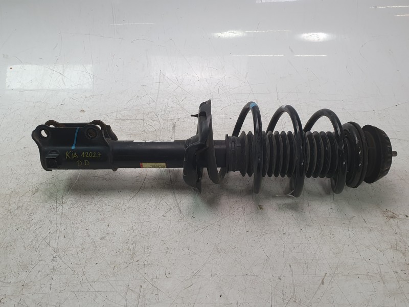 Recambio de amortiguador delantero derecho para kia stonic (ybcuv) drive referencia OEM IAM 54660H8750  