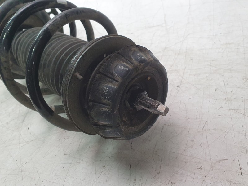 Recambio de amortiguador delantero derecho para kia stonic (ybcuv) drive referencia OEM IAM 54660H8750  