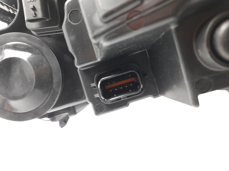 Recambio de faro derecho para dacia sandero iii referencia OEM IAM 260101940R 10108600001 10108600001 , 11250202 , 5540002