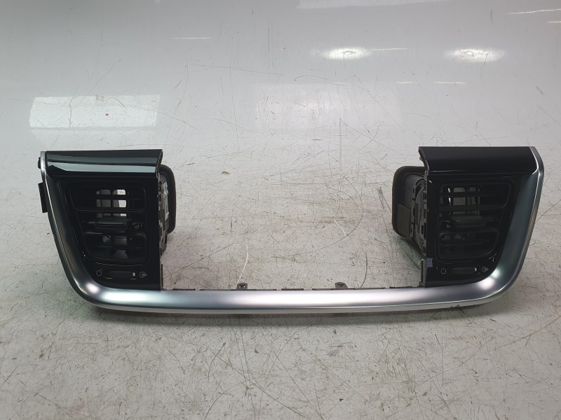 Recambio de aireador central para kia stonic (ybcuv) drive referencia OEM IAM 84740H8AE0  