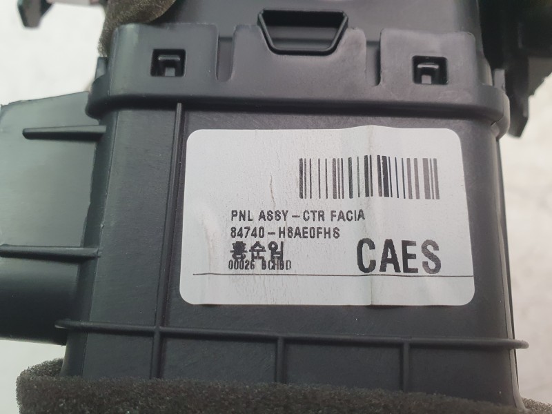 Recambio de aireador central para kia stonic (ybcuv) drive referencia OEM IAM 84740H8AE0  
