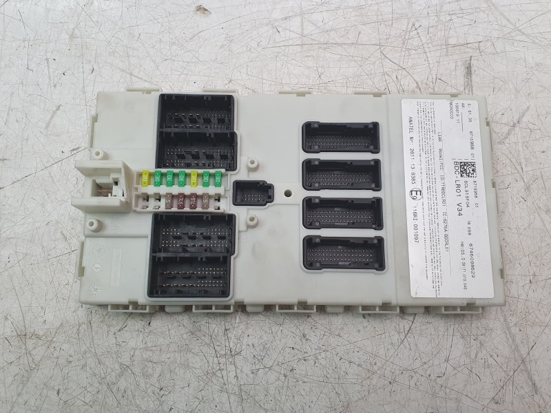 Recambio de caja reles / fusibles para bmw x2 (f39) sdrive18d referencia OEM IAM 871595801  