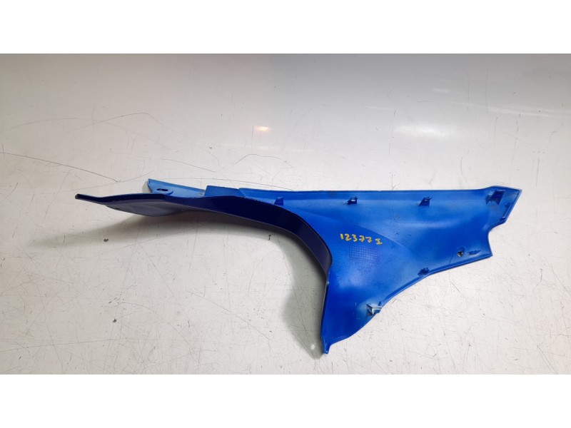 Recambio de moldura para yamaha yzf-r yzf- r7 referencia OEM IAM BEB2837L00P0  