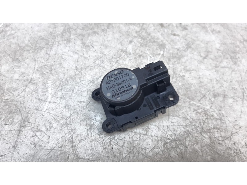 Recambio de motor apertura trampilla para renault captur limited referencia OEM IAM A21201700  