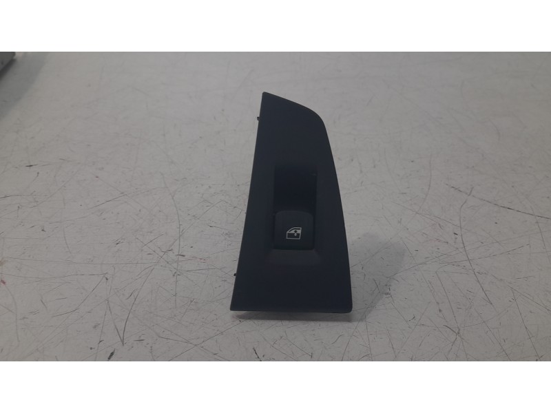 Recambio de mando elevalunas trasero izquierdo para bmw 1 (f40) 118 d referencia OEM IAM 61317950756  
