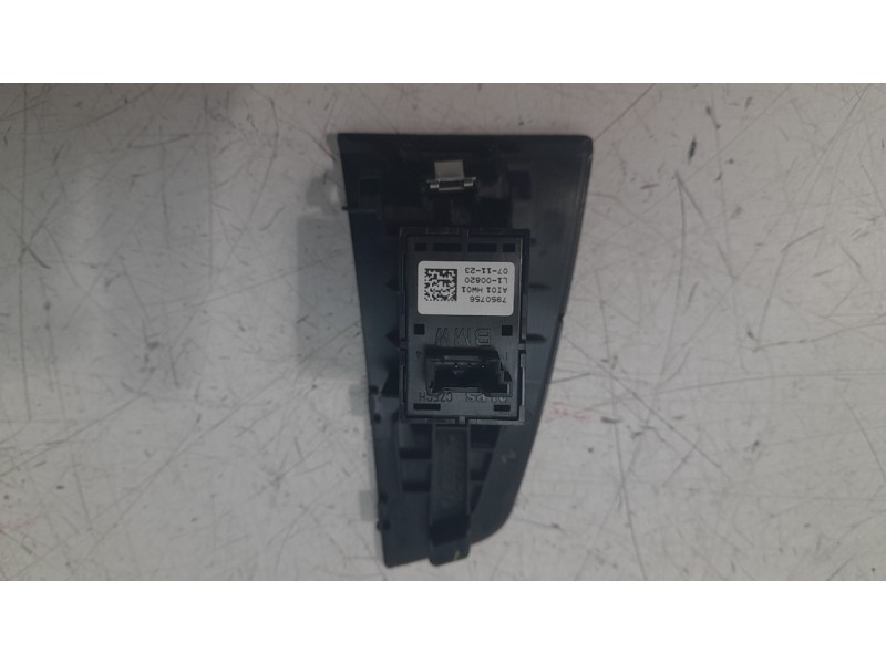Recambio de mando elevalunas trasero izquierdo para bmw 1 (f40) 118 d referencia OEM IAM 61317950756  
