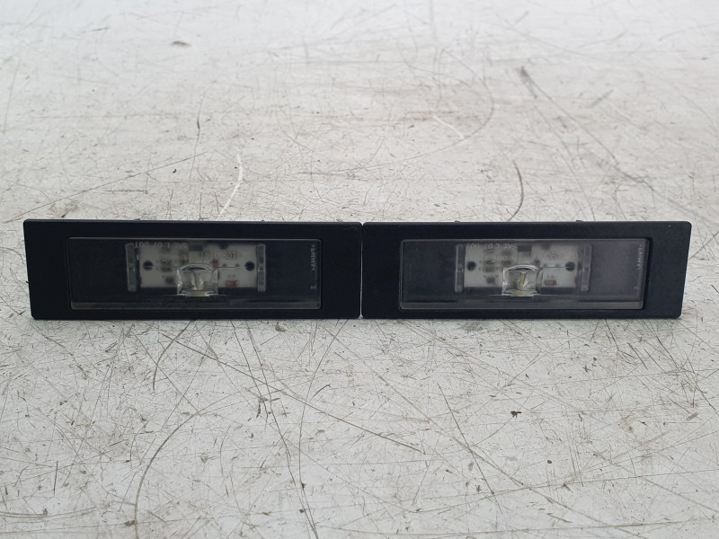 Recambio de piloto matricula para bmw x2 (f39) sdrive18d referencia OEM IAM 7193294  