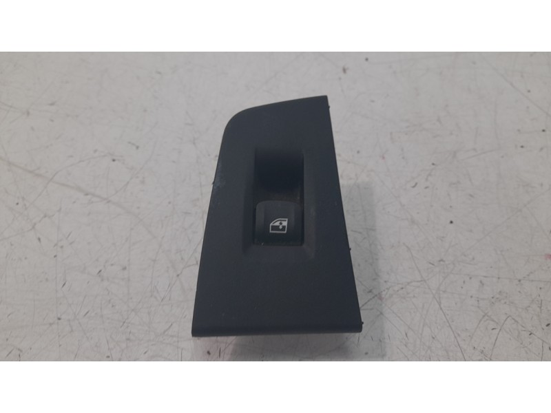 Recambio de mando elevalunas trasero derecho para bmw 1 (f40) 118 d referencia OEM IAM 61317950756  