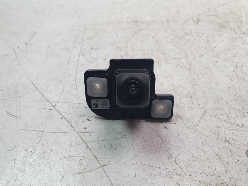 Recambio de camara vision trasera para toyota yaris cross hybrid 2wd active tech referencia OEM IAM 867900D140  