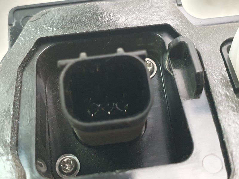 Recambio de camara vision trasera para toyota yaris cross hybrid 2wd active tech referencia OEM IAM 867900D140  