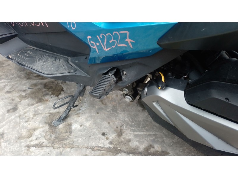 Recambio de estribo lateral para bmw c c 400 x referencia OEM IAM   