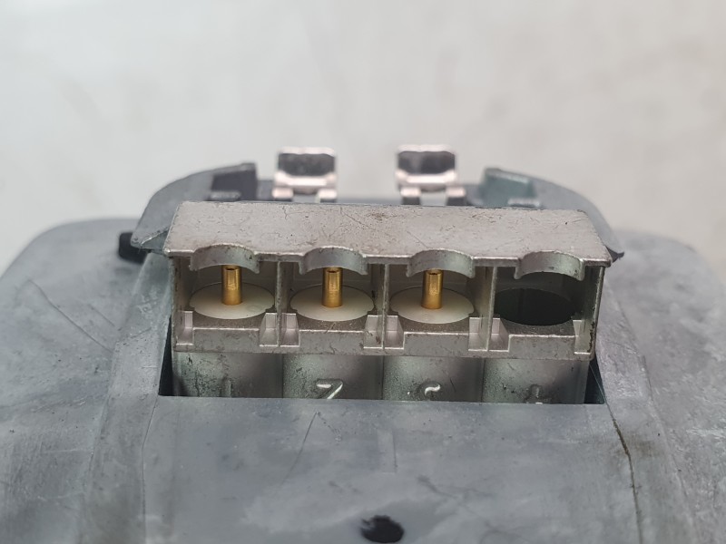 Recambio de antena para bmw x2 (f39) sdrive18d referencia OEM IAM ED929148403  