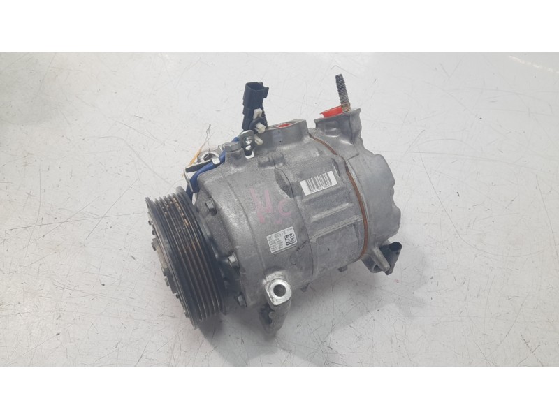 Recambio de compresor aire acondicionado para ford kuga titanium referencia OEM IAM 2673285  CAF910227FV /