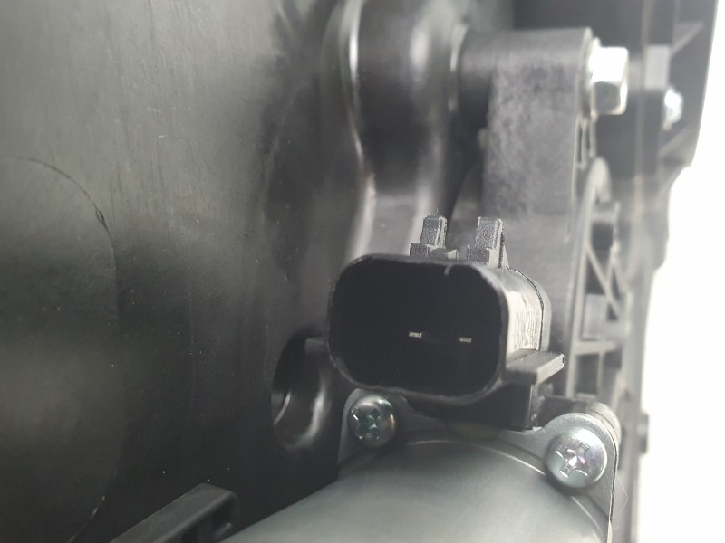 Recambio de elevalunas trasero derecho para ssangyong korando (c300) 1.5 referencia OEM IAM 7347037000  