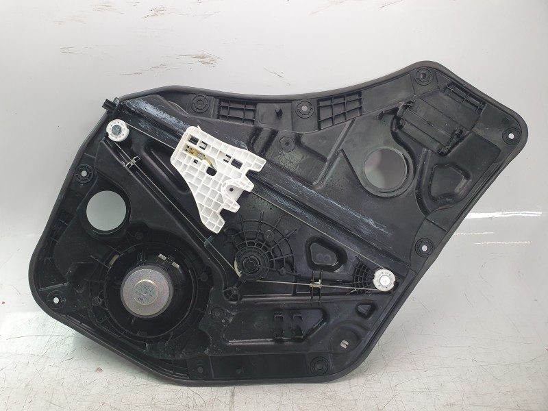 Recambio de elevalunas trasero derecho para ssangyong korando (c300) 1.5 referencia OEM IAM 7347037000  