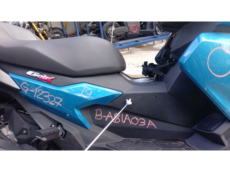 Recambio de moldura para bmw c c 400 x referencia OEM IAM   