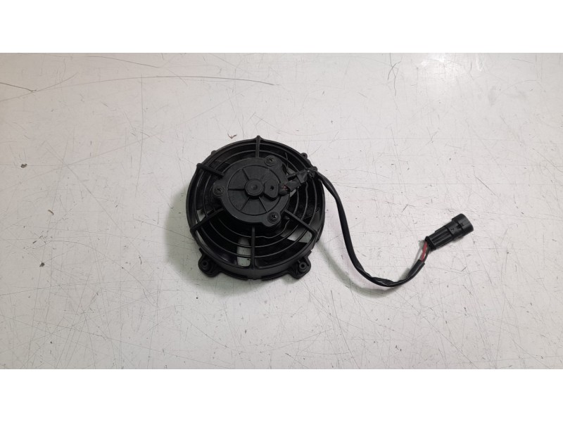 Recambio de electroventilador para ktm 1290 super adventure wh 1290 super adventure wh referencia OEM IAM 61935044033  