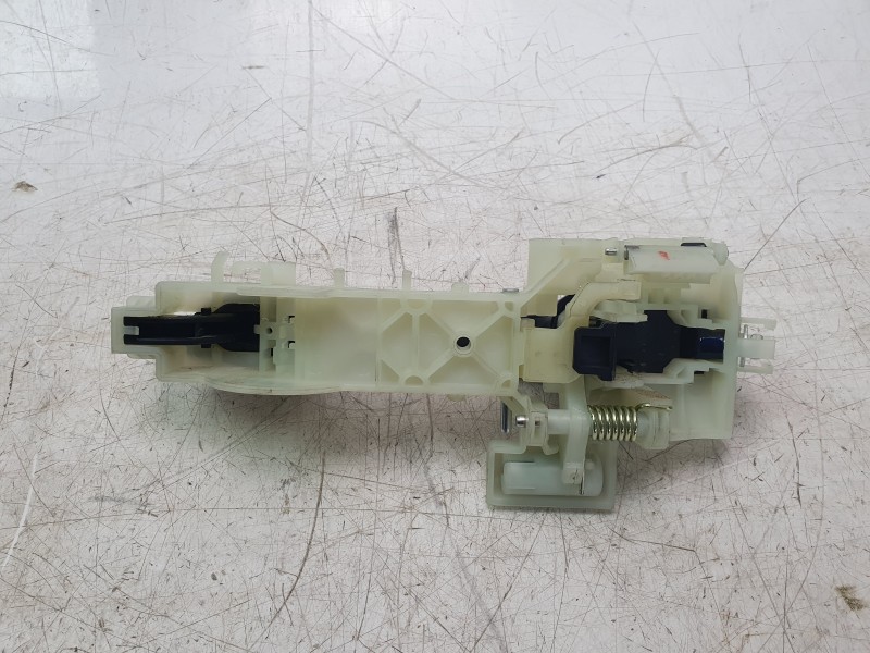 Recambio de maneta exterior trasera derecha para ssangyong korando (c300) 1.5 referencia OEM IAM 7245037000  