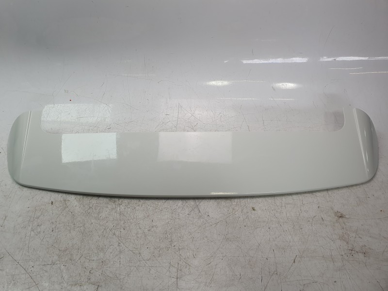 Recambio de aleron trasero para kia stonic (ybcuv) drive referencia OEM IAM 87210H8400  