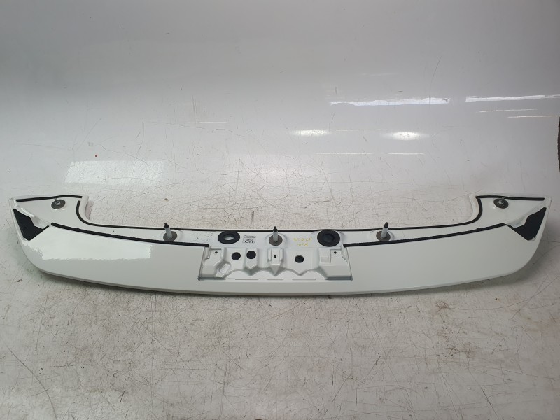 Recambio de aleron trasero para kia stonic (ybcuv) drive referencia OEM IAM 87210H8400  