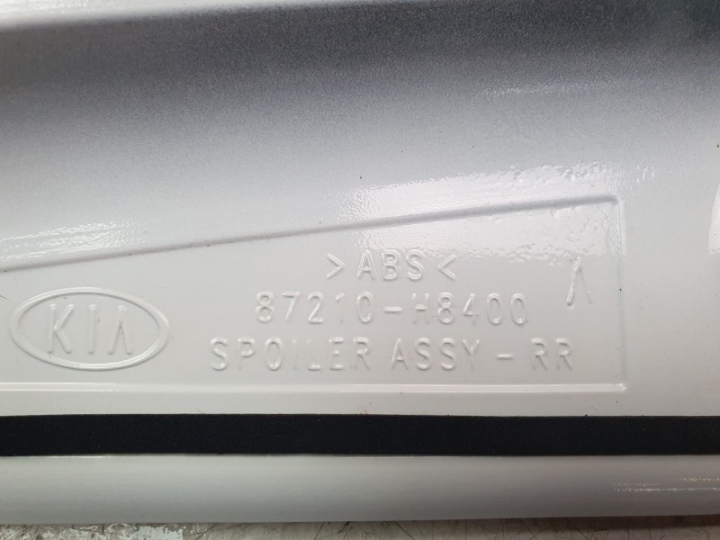 Recambio de aleron trasero para kia stonic (ybcuv) drive referencia OEM IAM 87210H8400  